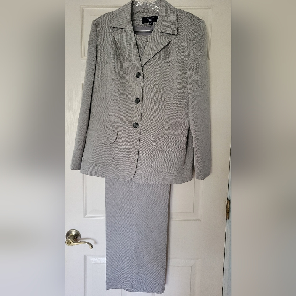 Women's gray Jones Wear suit